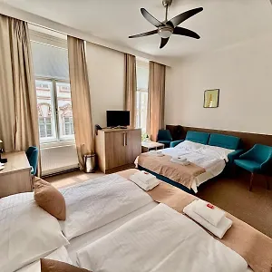 4* Appart hôtel Embassy By Lh